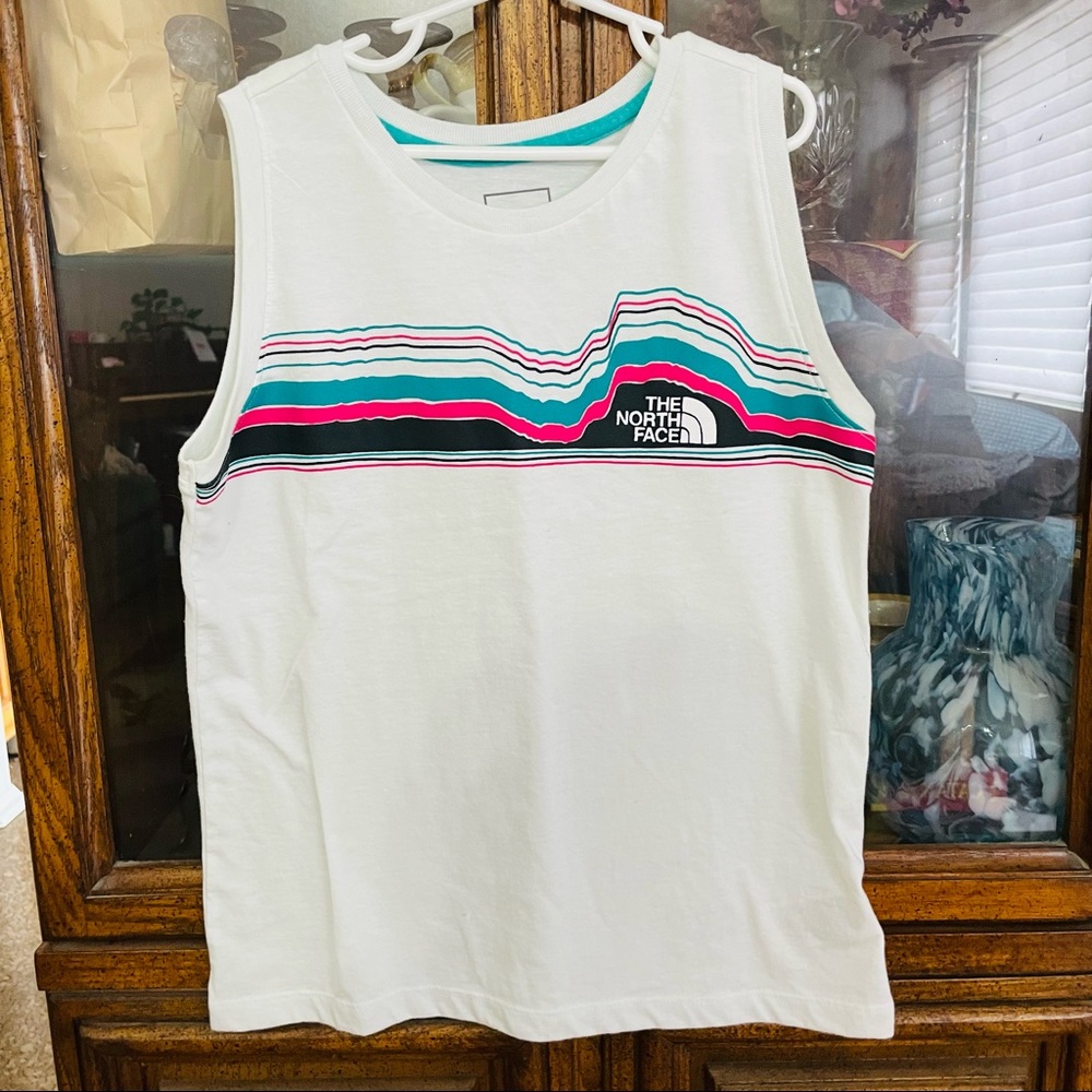 🎉5X HP🎉XL Girls (14/16) The North Face logo top - Never Worn! - Picture 2 of 11